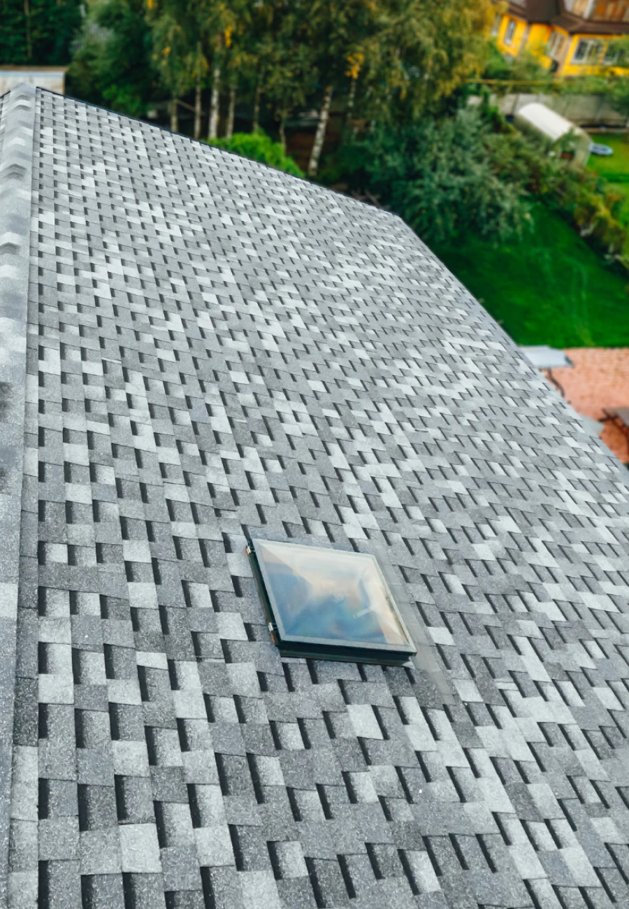 asphalt roofing installation